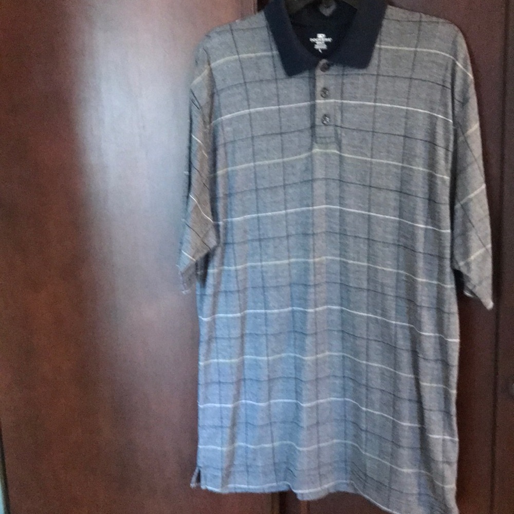Dockers Blue Polo Shirt with Classic Collar and Short Sleeves